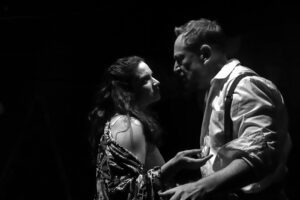 Dónde encontrar un fragmento de "Bodas de Sangre" de Federico García Lorca bodas-sangre