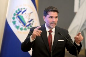 Cómo decidir por quién votar mañana en Chile candidato-a