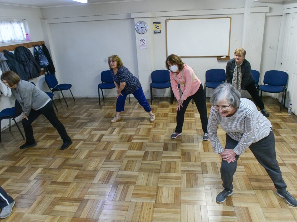 como formar un club de adulto mayor en chile