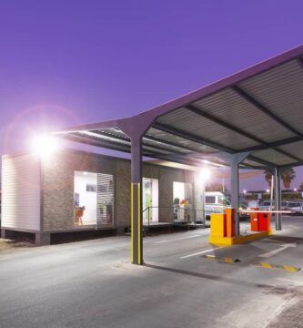 como llegar al aeropuerto de santiago en transporte publico