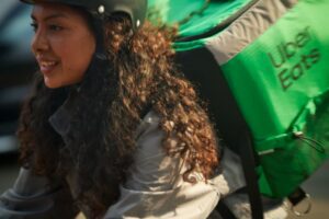 Cuáles son los términos y condiciones para repartidores de Uber Eats cuales-son-los-terminos-y-condiciones-para-repartidores-de-uber-eats