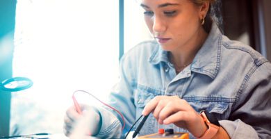 donde estudiar tecnico en electricidad y electronica industrial en santo tomas