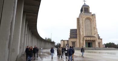 que actividades se pueden realizar en el templo votivo de maipu