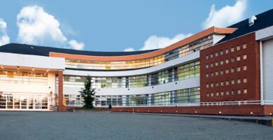 que carreras ofrece santo tomas en puerto montt