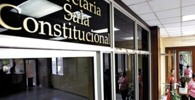 que dice el codigo penal chileno sobre la traicion a la patria
