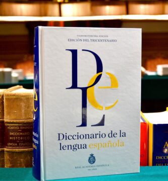 que es el diccionario de sinonimos de la real academia espanola