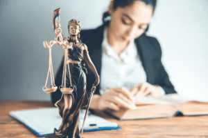 Qué hace un técnico jurídico: Funciones y responsabilidades que-hace-un-tecnico-juridico-funciones-y-responsabilidades