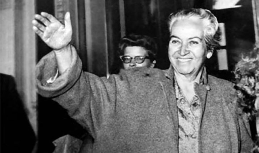 que obra le valio el premio nobel a gabriela mistral