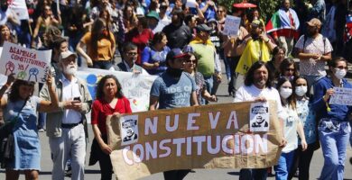 que opinan los expertos sobre el derecho a la vida en chile