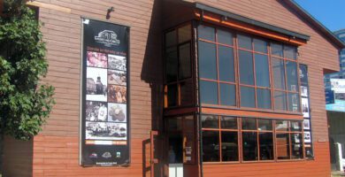 que ver en el museo historico de puerto montt juan pablo ii