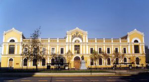 A qué equipo de fútbol pertenece la hinchada más grande en Chile universidad-chile